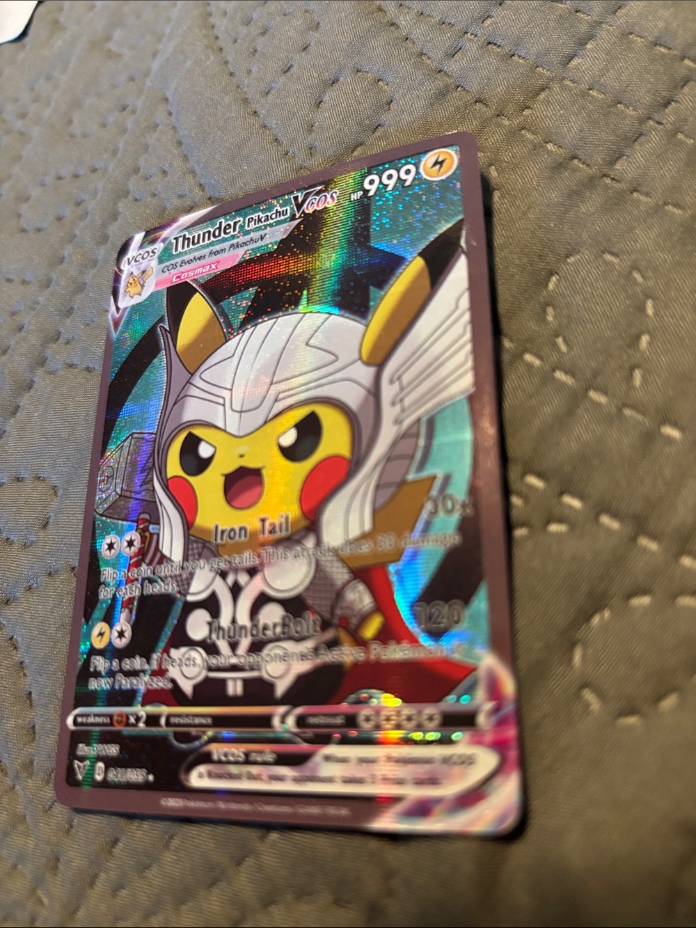 Thunder Pikachu limited edition Vcos